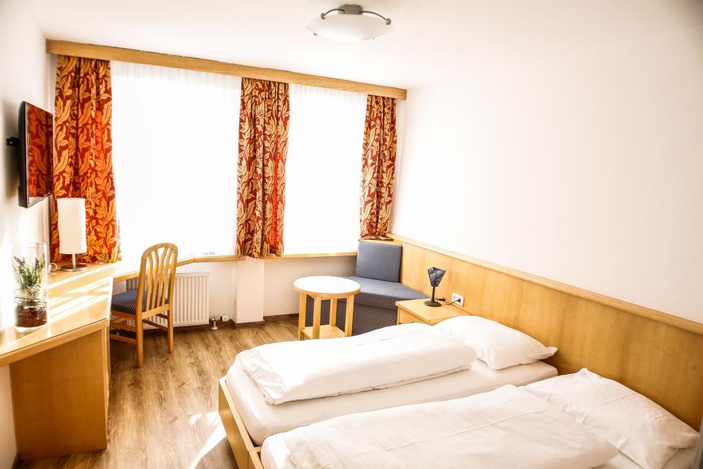 Pension Cafe Maier Golling an der Salzach Quarto foto