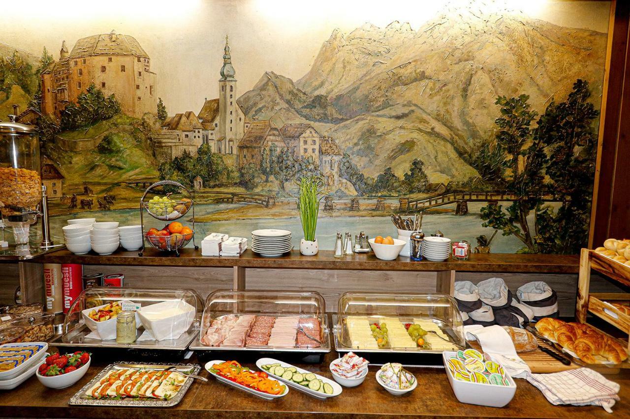 Pension Cafe Maier Golling an der Salzach Exterior foto